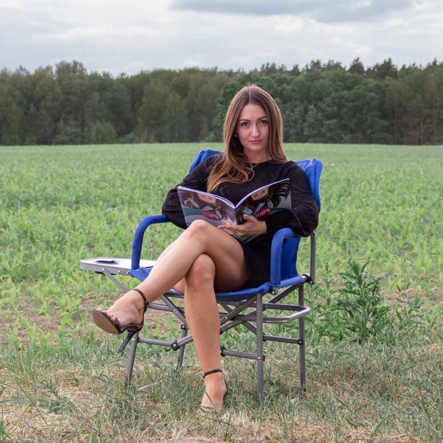 СГЪВАЕМ СИН СТОЛ ЗА КЪМПИНГ С МЕТАЛНА КОНСТРУКЦИЯ И ПОСТАВКА ЗА ЧАША 46 X 50 X 93 СМ FORSAGE