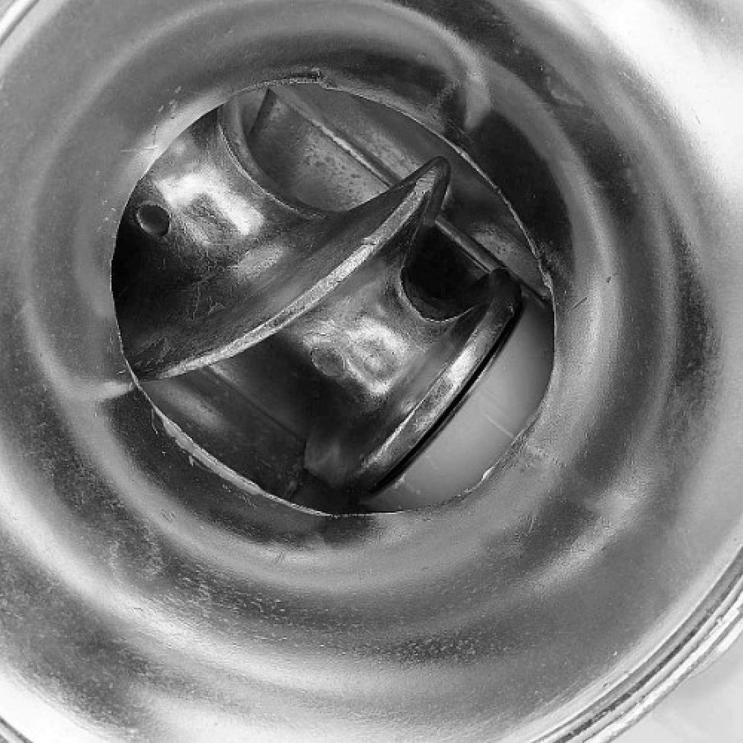 АЛУМИНИЕВА МЕСОМЕЛАЧКА 32 – РИ НОМЕР