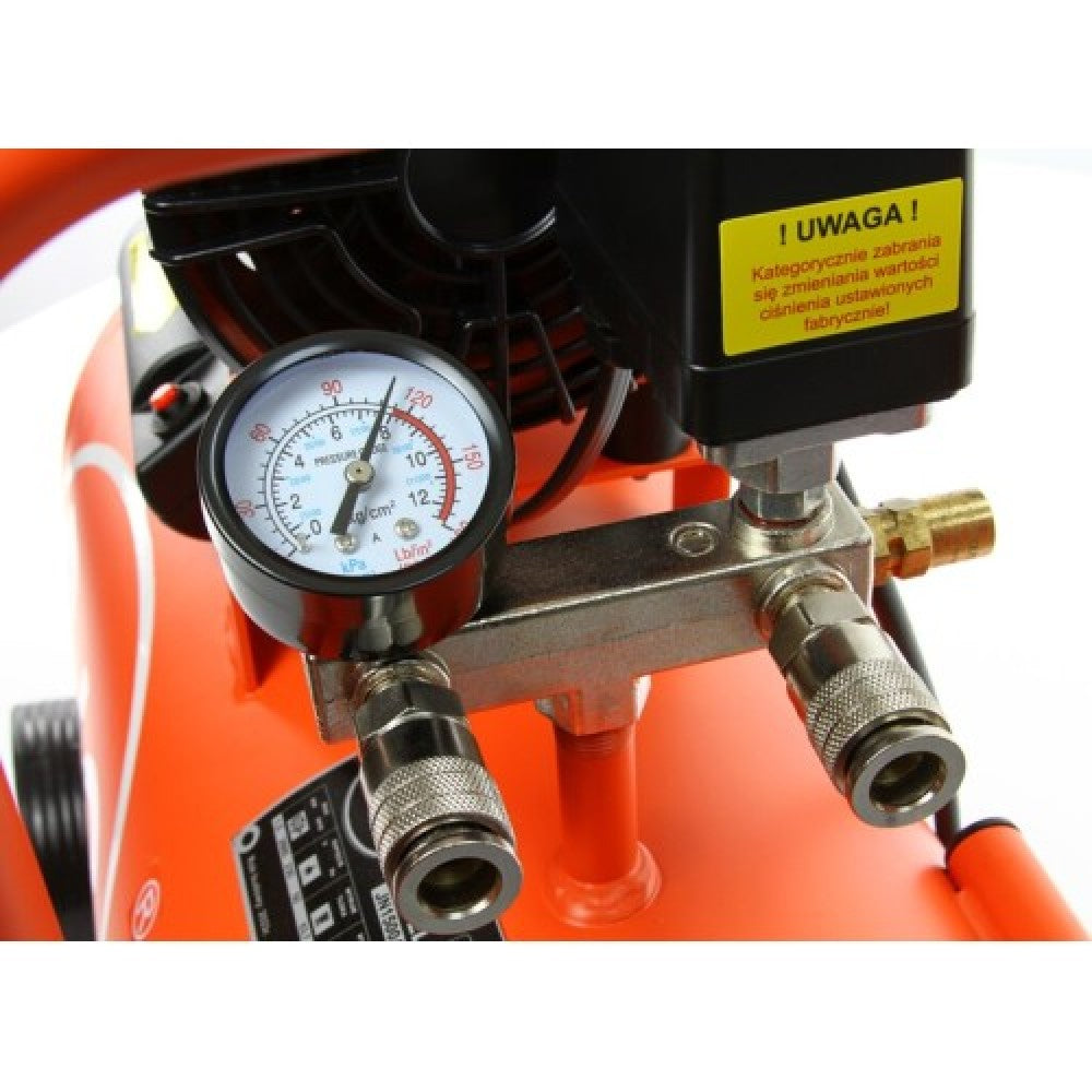 Монофазен безмаслен бутален компресор за въздух с обем на резервоара 24 литра BJC