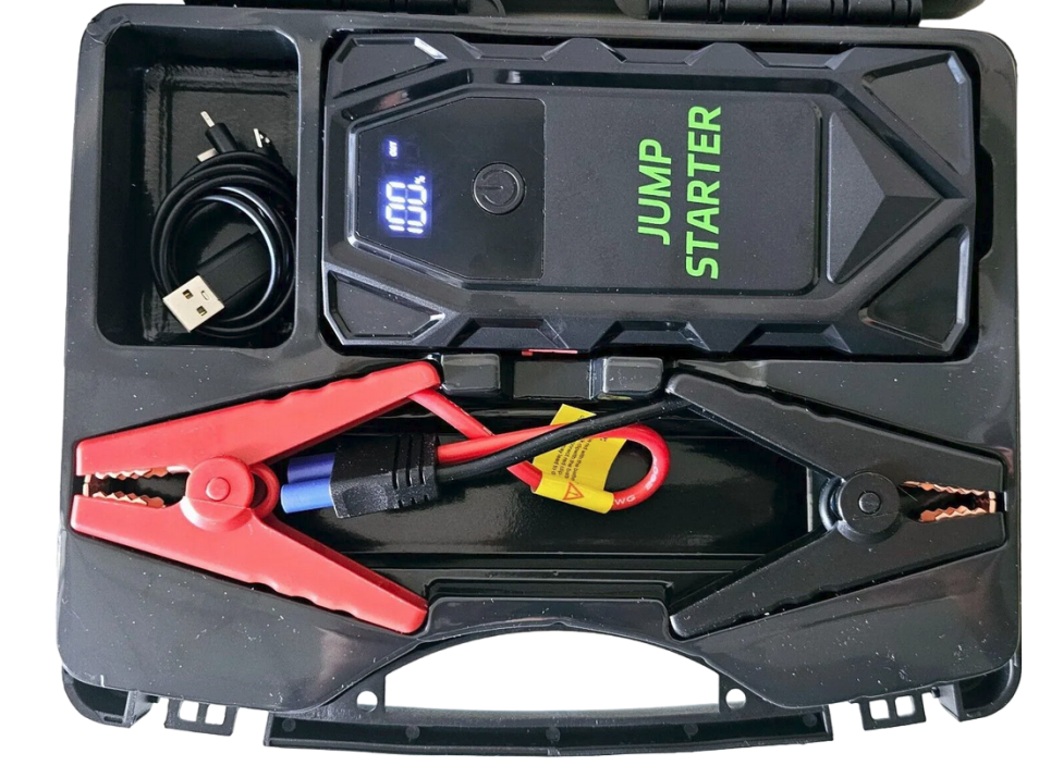 Мултифункционален автомобилен стартер Jump Starter 18000mAh, 12V, 2000A пикова мощност