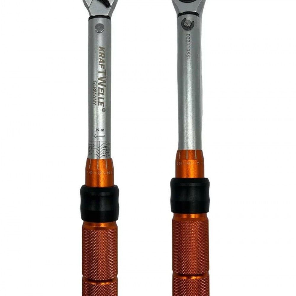 Професионален динамометричeн ключ в комплект с аксесоари 32 части 1/4” 5 - 25Nm KrafTWelle