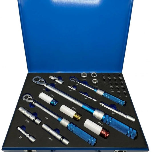 Професионален комплект динамометрични ключове 32 части 1/4, 3/8 и 1/2 със заключване на дръжката KrafTWelle